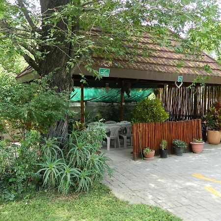 Thamalakane Guest House 마운 외부 사진